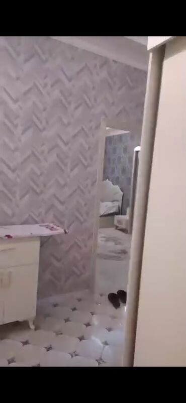 Uzunmüddətli kirayə mənzillər: 6 cı mikrorayon Zərifə Əliyeva adına Göz xəstəxanasının yanı 3 otaqlı