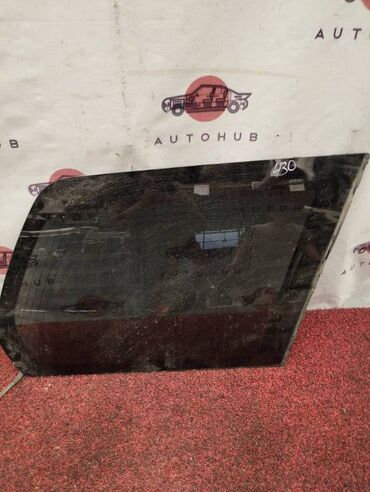 запчасти на муровей: Форточка Mitsubishi Chariot Grandis N94W 4G64 задн. прав. (б/у)