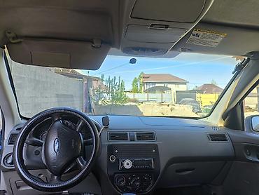 электрони машина: Ford Focus: 2005 г., 2 л, Автомат, Бензин, Седан — 1