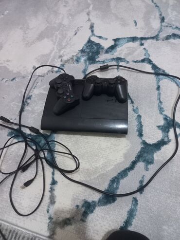 PS3 (Sony PlayStation 3): SONY PLAYST 3 прошитый, в идеале!
есть игры, PES 13, FIFA, GTA и др