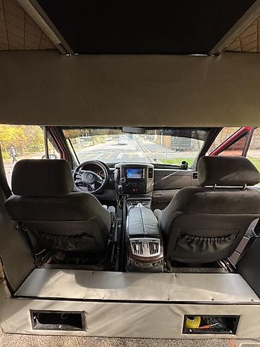 седенье на спринтер: Mercedes-Benz Sprinter (кузов W906) — красный фургон/комби — 7