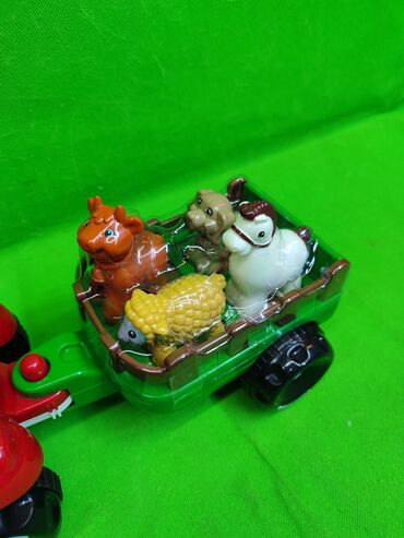 Игрушки: Трактор с прицепом игрушка детская музыкальная🚜 Комплектация товара — 4