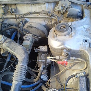 Mazda: Mazda 2: 1987 г., 2 л, Механика, Газ, Седан — 12