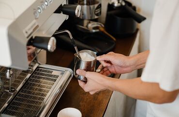 gündəlik maaşlı iş elanları: Barista tələb olunur, Aylıq ödəniş, 18-29 yaş, 1 ildən az təcrübə