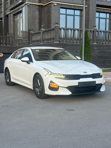 250 мин: Kia K5: 2021 г., 2 л, Автомат, Газ, Седан