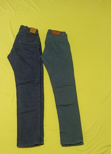zimske pantalone za decu: 1. i 2. slika ​Farmerke i pantalone u veličini 128. 3. i 4. slika