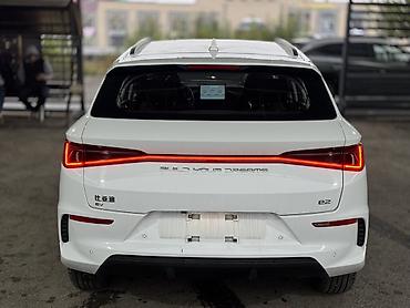 BYD: BYD E2: 2025 г., Автомат, Электромобиль, Хэтчбэк — 4