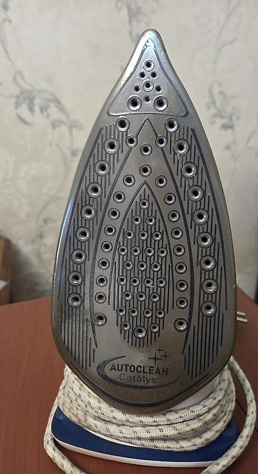ütü tefal: Tefal Ultimate Autoclean 300 buxarlı ütü - Güc: 2600 W - Buxar gücü — 2