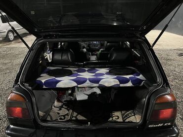 Volkswagen: Volkswagen Golf: 1994 г., 1.6 л, Механика, Бензин, Хэтчбэк — 12