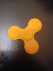 купить собаку болонку: Sarı rəngli 3-qollu fidget spinner. - Material: yumşaq