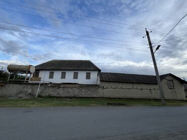 yeni emlak az heyet evleri: 25 kv. m, 10 otaq