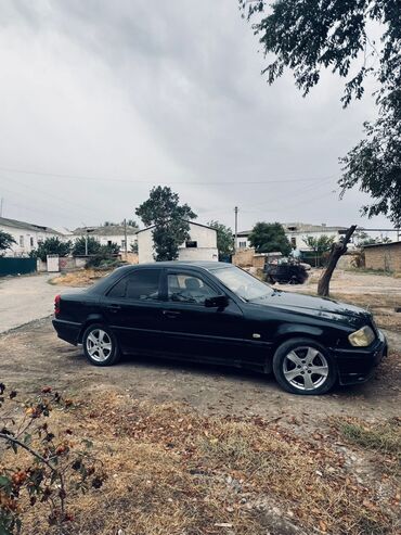 куплю в рассрочку автомобиль: Mercedes-Benz C 180: 1994 г., 1.8 л, Механика, Бензин, Седан