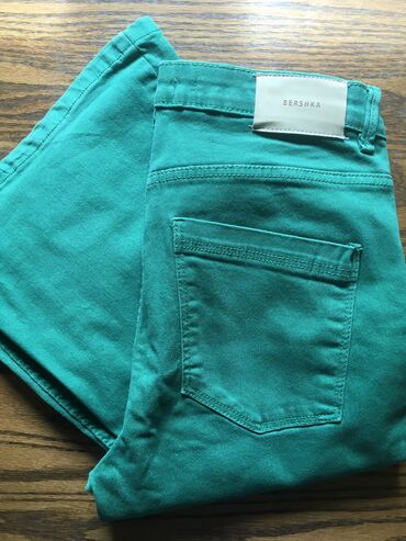 farmerke marka filip jeans broj pamuk likra: Farmerke zvoncare Bershka
XL
98% pamuk, 2% elastan