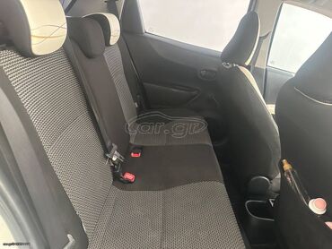 Toyota: Toyota Yaris: 1.4 l. | 2012 έ. Χάτσμπακ — 11