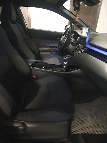 хунчи авто: Toyota C-HR: 2017 г., 1.8 л, Вариатор, Гибрид, Кроссовер — 8