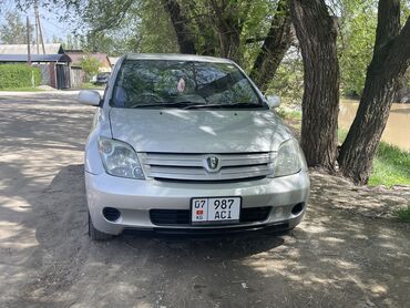 Toyota: Toyota ist: 2003 г., 1.3 л, Автомат, Бензин, Хэтчбэк