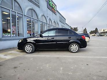 Kia: Kia Rio: 1.4 l | 2010 il Sedan — 2