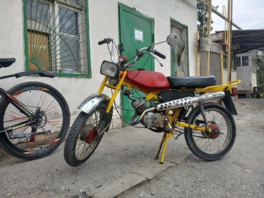 Motonəqliyyatın icarəsi: Sovet istehsalı moped/motosiklet Xüsusiyyətlər: - 2T benzin