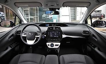 приус прайм: Toyota Prius: 2017 г., 1.8 л, Автомат, Гибрид, Хэтчбэк — 10