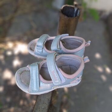 humtto обувь: Босоножки 24размер абалы ото жакшы фирма (Тоmbi) кыз балага. таза жана