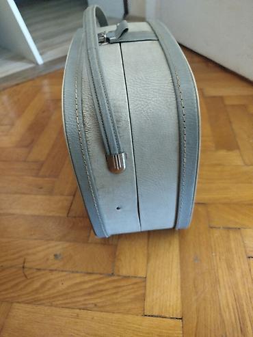 Zvučnici i stereo sistemi: Stari retro gramofon u koferu vintage Radi ali potenciometri zezaju — 7