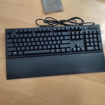 oyun ucun komputer: Razer blackwidow v3 Klaviatura çox az işlənib tam işləkdir ideal