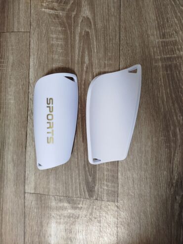 штаны для дома: Футбольные щитки для голени - Цвет: белый, золотая надпись SPORTS -