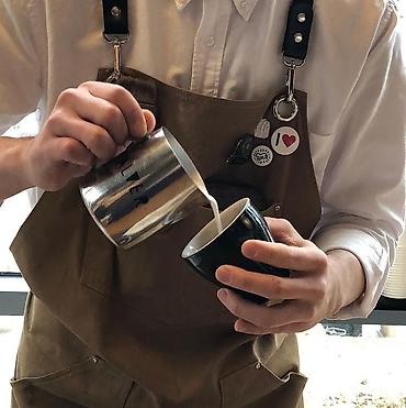 otelde is: Barista tələb olunur, İstənilən yaş — 1