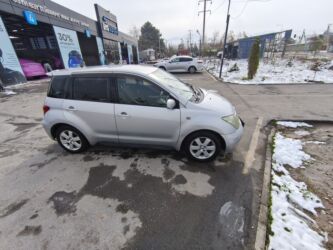 дом в колесах: Toyota ist: 2002 г., 1.5 л, Автомат, Бензин, Хэтчбэк