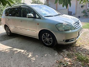 салквн тор: Toyota Avensis Verso: 2002 г., 2 л, Механика, Дизель, Минивэн — 1