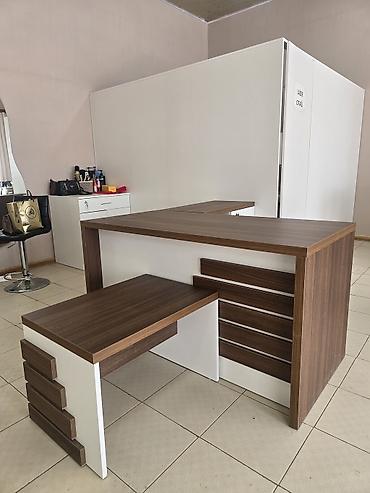 купить офисный стул: Ofis/biznes üçün mebel dəsti - L formalı recepsiyon/iş masası: Ağ və — 9