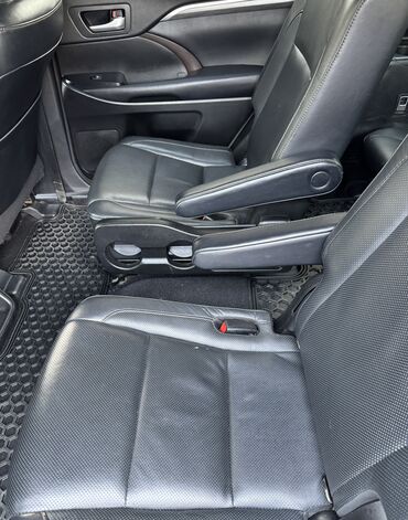 Toyota: Toyota Highlander: 2018 г., 3.5 л, Автомат, Бензин, Кроссовер at lalafo.kg — 8 Toyota: Toyota Highlander: 2018 г., 3.5 л, Автомат, Бензин, Кроссовер — 8