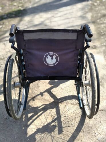 транспорт бишкек: Продаётся инвалидная коляска в хорошем состоянии в г.Джалал-Абад Цена