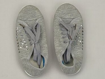 Sport shoes: Sport shoes 30, Used