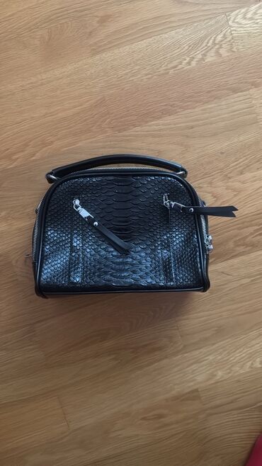 Çantalar: Çiyin çantası — 14