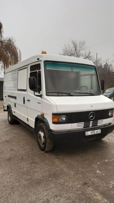 Mercedes-Benz: Mercedes-Benz : 1995 г., 4 л, Механика, Дизель, Бус