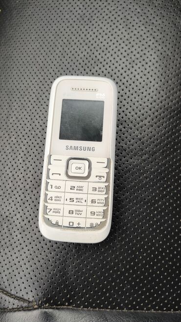 ağ qulaq: Samsung B5722 Duos, цвет - Белый, Кнопочный