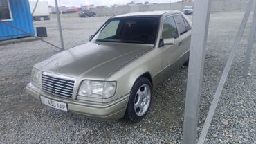 авто авариный: Mercedes-Benz 220: 1994 г., 2.2 л, Механика, Бензин, Седан