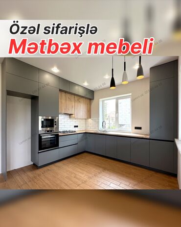 ремонт кухни в хрущевке: Özəl sifarişlə Mətbəx mebeli - Müasir L formalı dizayn: tünd boz mat