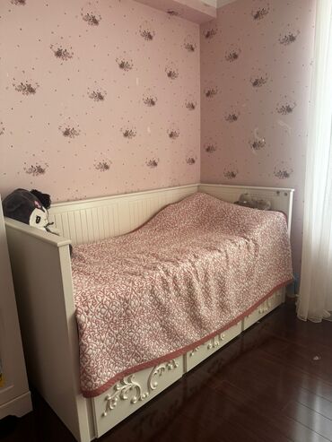 Digər mebel: TehiTek kravat. 220azn. ela veziyyetde ünvan gençlik*Tehi