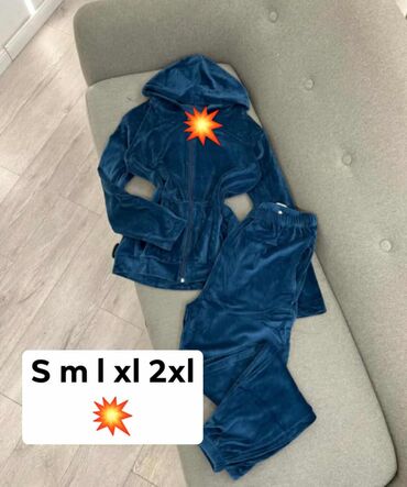 Gornji i donji deo: Ženski plišani trenerka komplet sa kapuljačom - Dvodelni set: gornji — 6