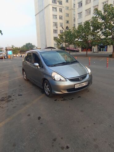 готовый бизнес маникюрный салон: Honda Fit: 2003 г., 1.3 л, Вариатор, Бензин