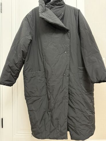 мужское зимнее пальто с капюшоном: Утеплённое стёганое пальто/парка темно‑серого цвета. - Прямой