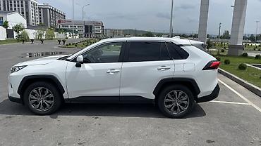 sprinter 4 4: Toyota RAV4: 2024 г., 2 л, Бензин, Кроссовер — 5