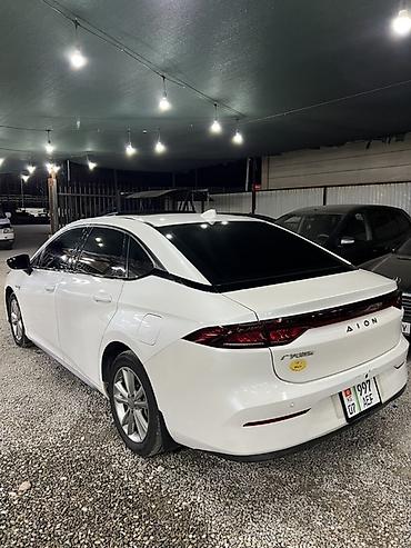 обмен на купе: GAC Aion S Plus, белый седан EV Основное: - Полностью электрический — 7