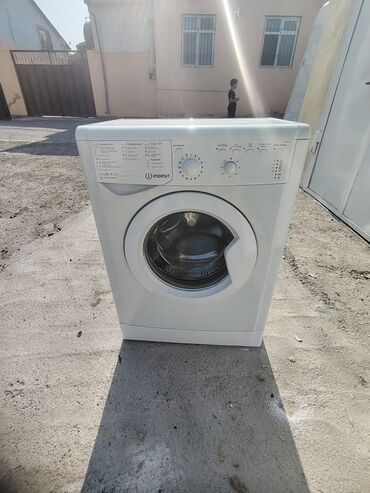 Стиральные машины: Стиральная машина Indesit, 5 кг, Автоматические, Без сушки, Нет кредита