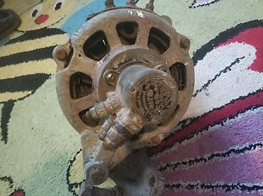 dinamo rele: SSRİ istehsalı olan DC və ya AC avtomobil generatoru 12V 60A (və ya — 5