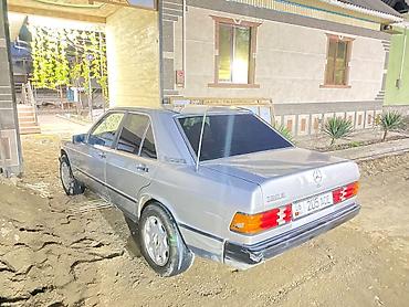 марч к 12: Mercedes-Benz 190: 1987 г., 2 л, Механика, Бензин, Седан — 4