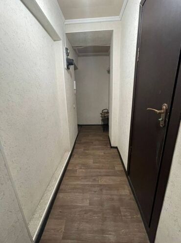 недвижимость в бишкеке продажа квартир: 1 комната, 30 м², Хрущевка, 1 этаж