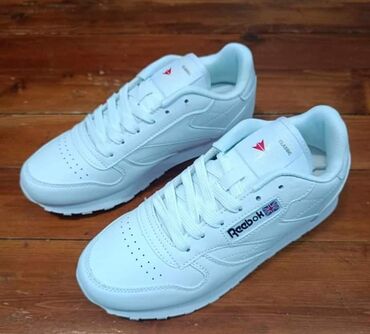 Sneakers & Athletic shoes: Reebok, 45, color - White